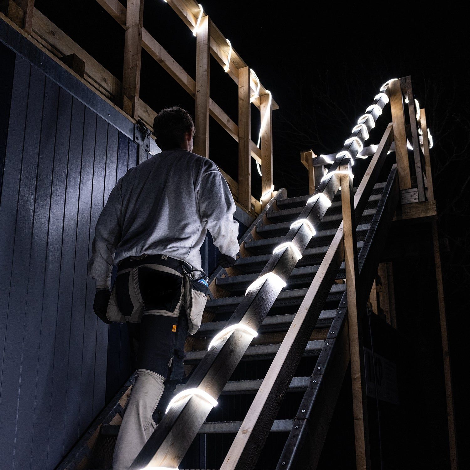 https://api.mastertools.nl/media/catalog/product/cache/4ac98b0d5e81b56bd000310ba88c60e0/0/3/03.5815-rope-light-25.jpg