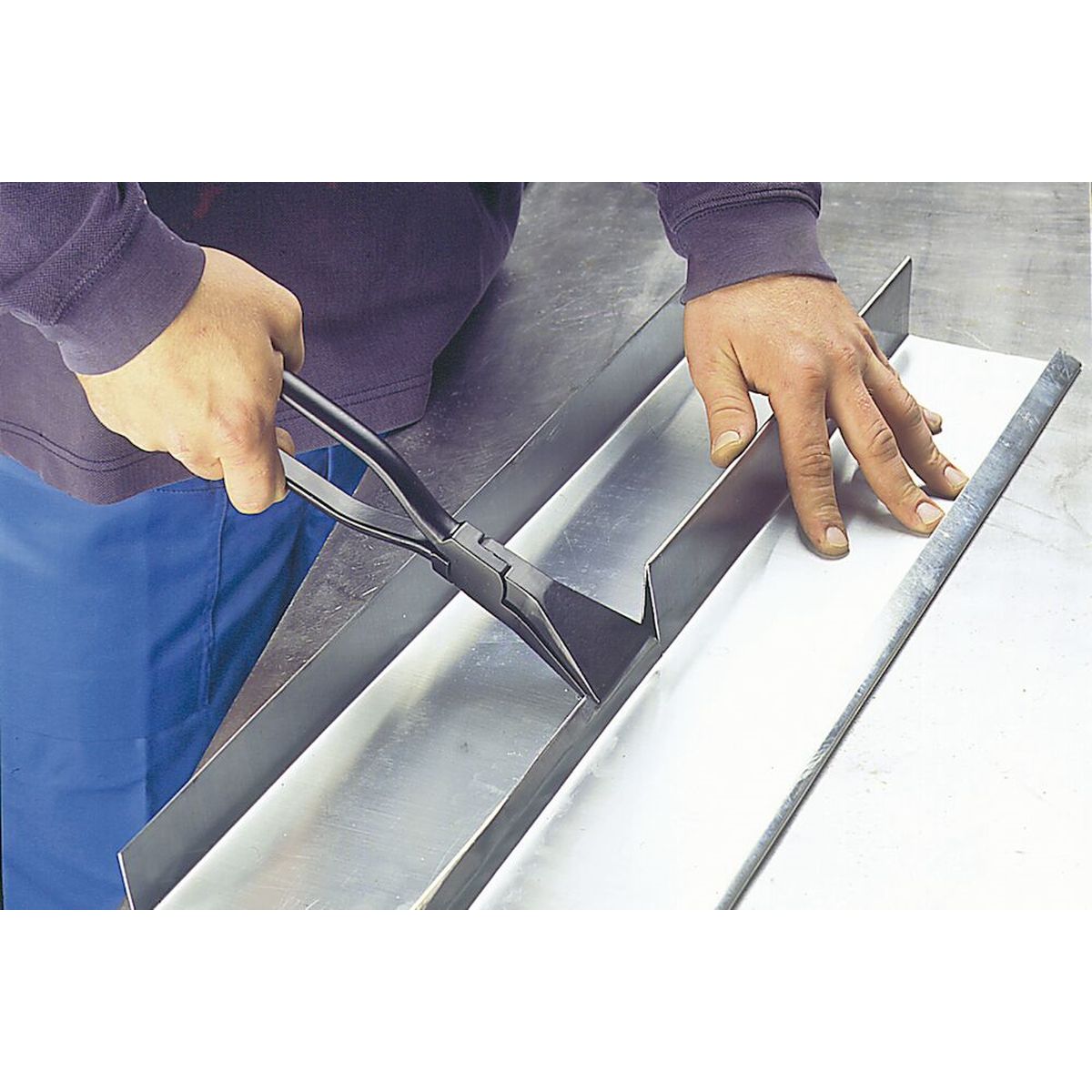 https://api.mastertools.nl/media/catalog/product/cache/4ac98b0d5e81b56bd000310ba88c60e0/0/3/03_4010220021989.png