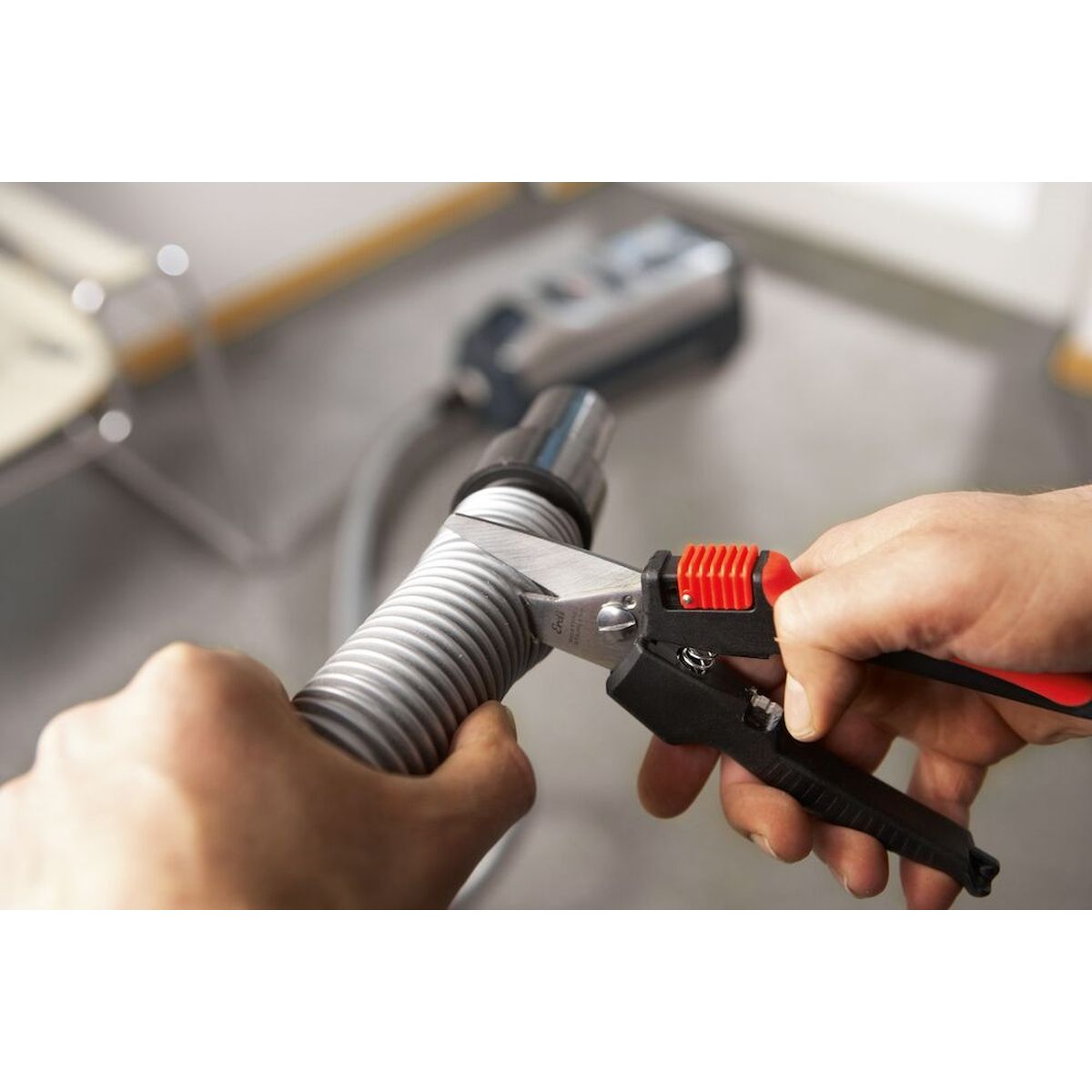 https://api.mastertools.nl/media/catalog/product/cache/4ac98b0d5e81b56bd000310ba88c60e0/0/4/04_4010220018439.png