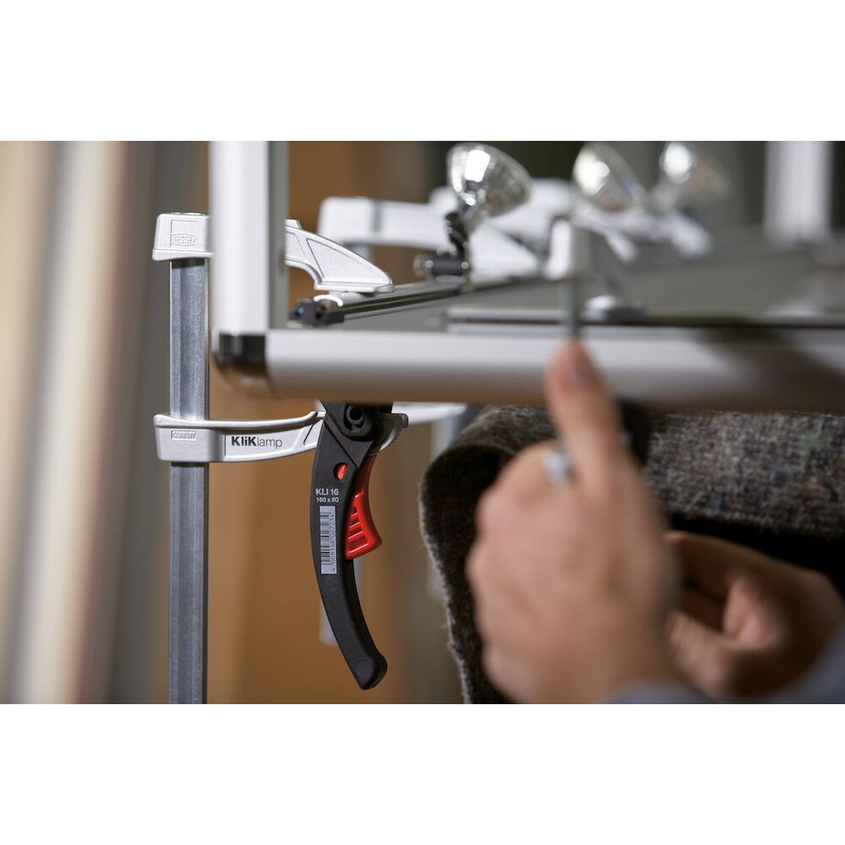 https://api.mastertools.nl/media/catalog/product/cache/4ac98b0d5e81b56bd000310ba88c60e0/0/5/05_4008158027241.png