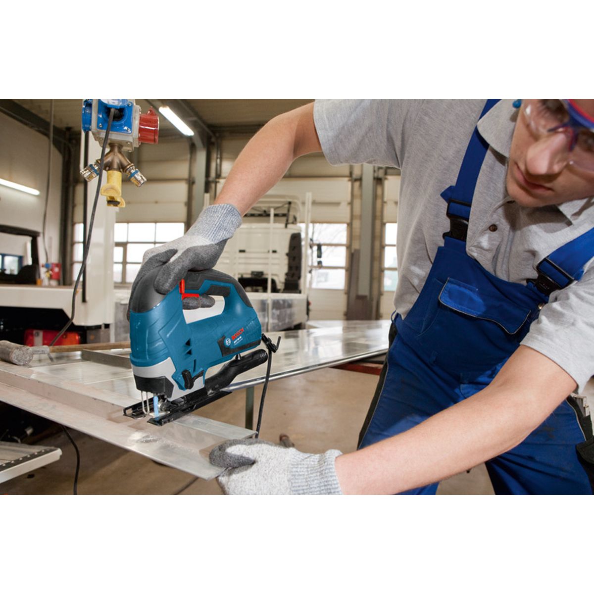 https://api.mastertools.nl/media/catalog/product/cache/4ac98b0d5e81b56bd000310ba88c60e0/3/1/3165140602839_03.jpg