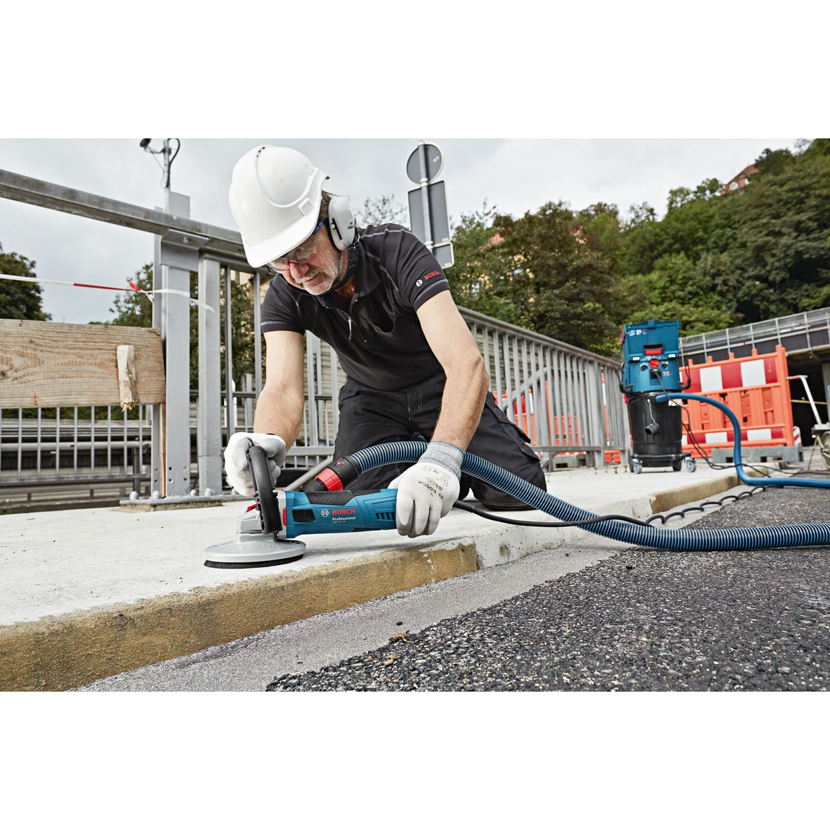 https://api.mastertools.nl/media/catalog/product/cache/4ac98b0d5e81b56bd000310ba88c60e0/3/1/3165140743372_09.jpg