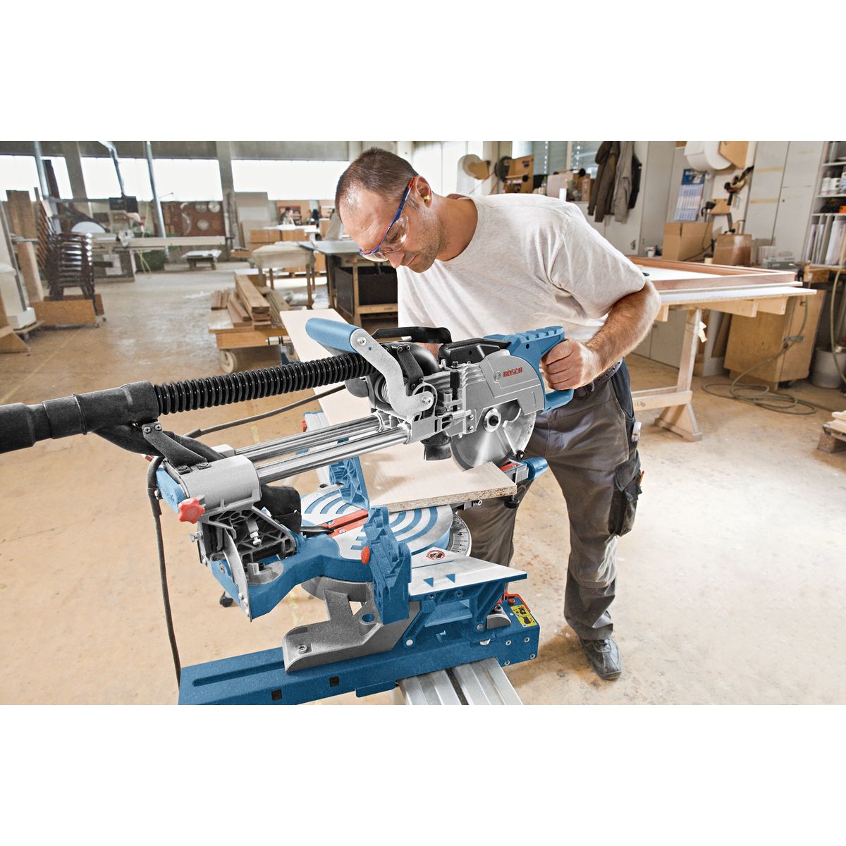 https://api.mastertools.nl/media/catalog/product/cache/4ac98b0d5e81b56bd000310ba88c60e0/3/1/3165140777780_10.jpg