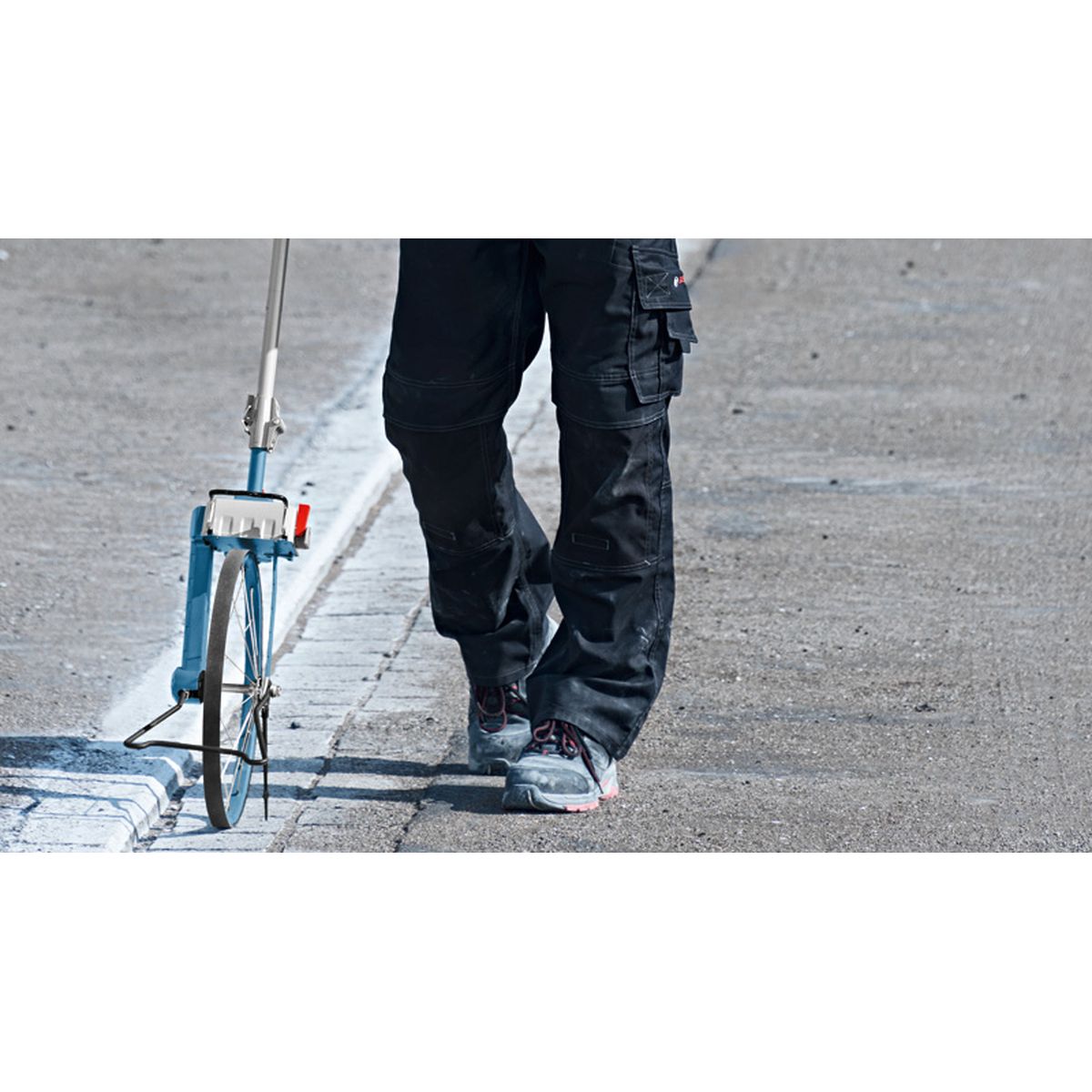 https://api.mastertools.nl/media/catalog/product/cache/4ac98b0d5e81b56bd000310ba88c60e0/3/1/3165140781558_04.jpg