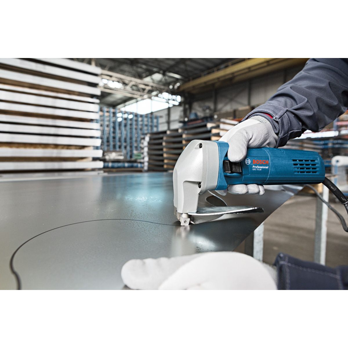 https://api.mastertools.nl/media/catalog/product/cache/4ac98b0d5e81b56bd000310ba88c60e0/3/1/3165140843034_02.jpg