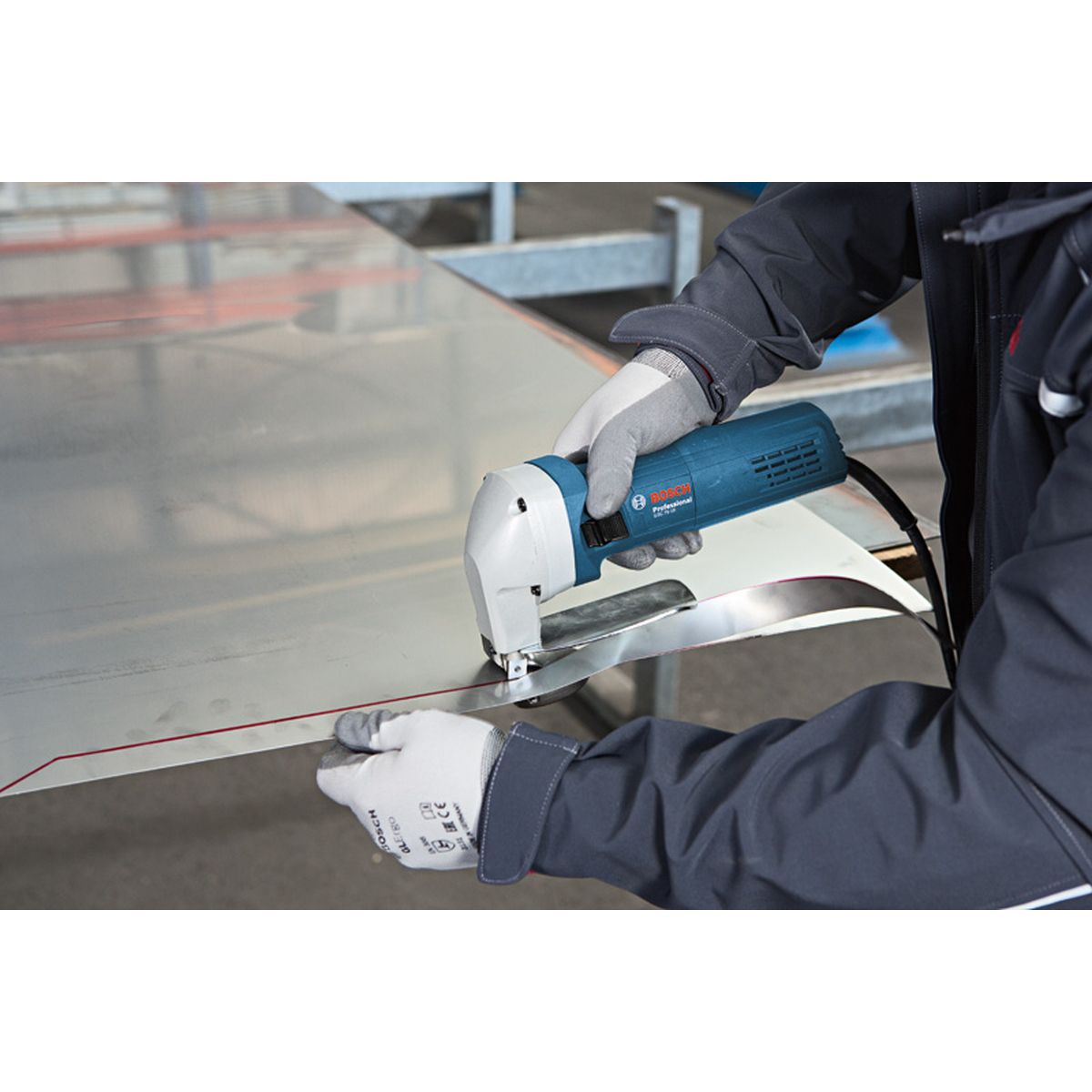 https://api.mastertools.nl/media/catalog/product/cache/4ac98b0d5e81b56bd000310ba88c60e0/3/1/3165140843034_03.jpg