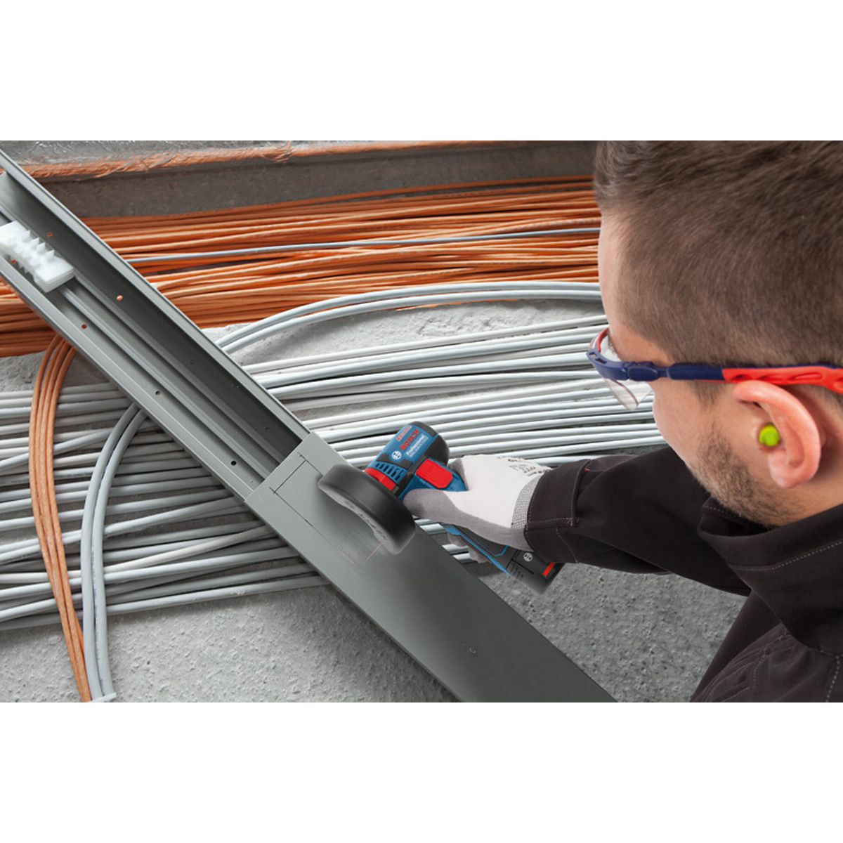 https://api.mastertools.nl/media/catalog/product/cache/4ac98b0d5e81b56bd000310ba88c60e0/3/1/3165140999564_03.jpg