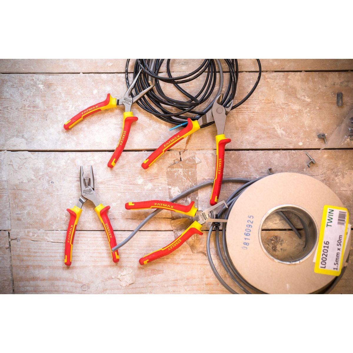 https://api.mastertools.nl/media/catalog/product/cache/4ac98b0d5e81b56bd000310ba88c60e0/3/2/3253564844895_05.jpg