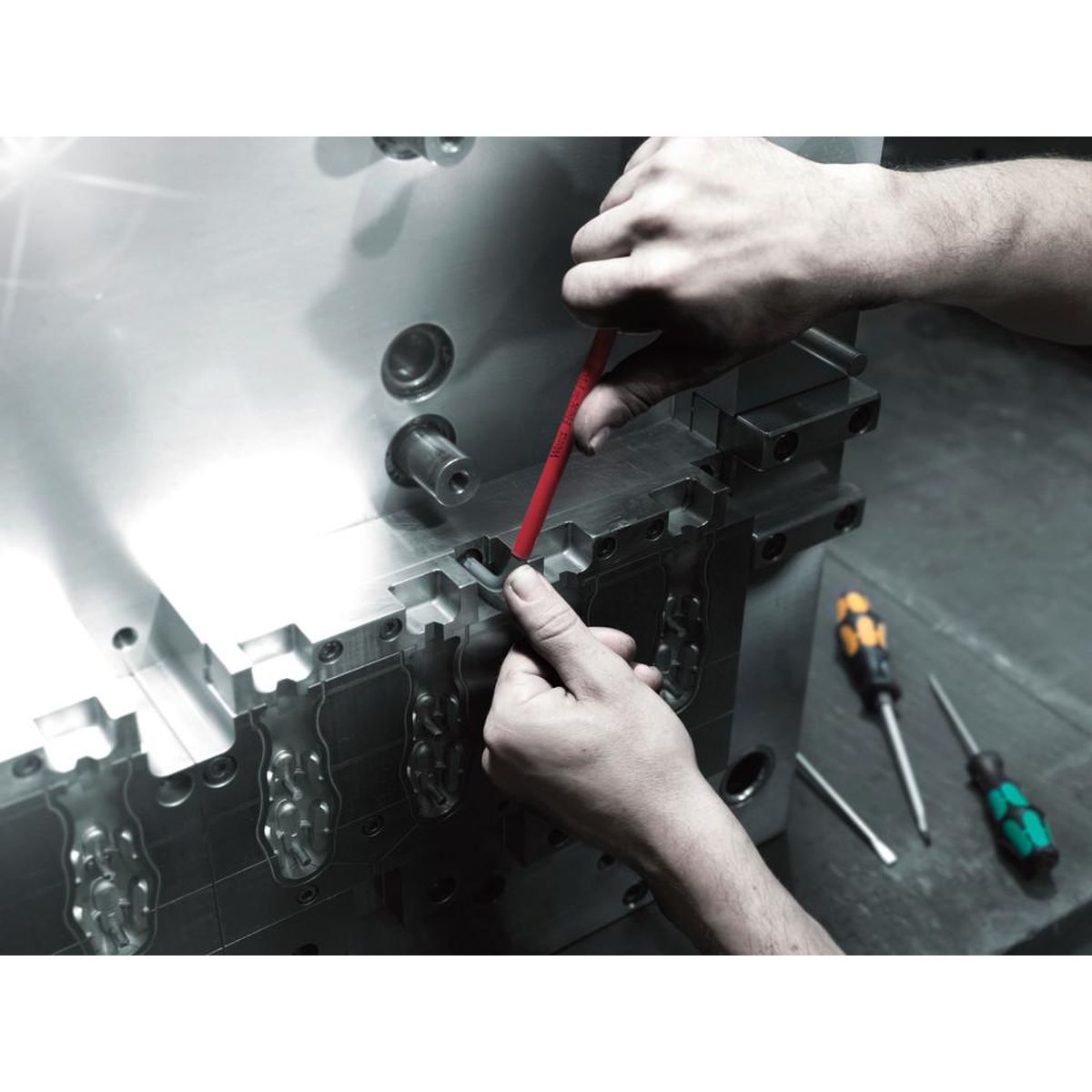 https://api.mastertools.nl/media/catalog/product/cache/4ac98b0d5e81b56bd000310ba88c60e0/4/0/4013288165688_02.jpg