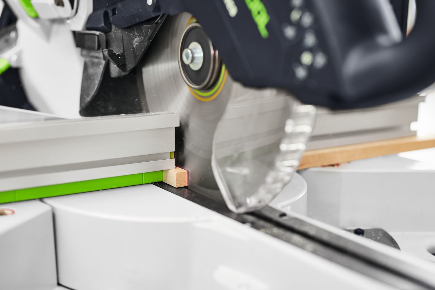 https://api.mastertools.nl/media/catalog/product/cache/4ac98b0d5e81b56bd000310ba88c60e0/4/0/4014549463895_06.jpg
