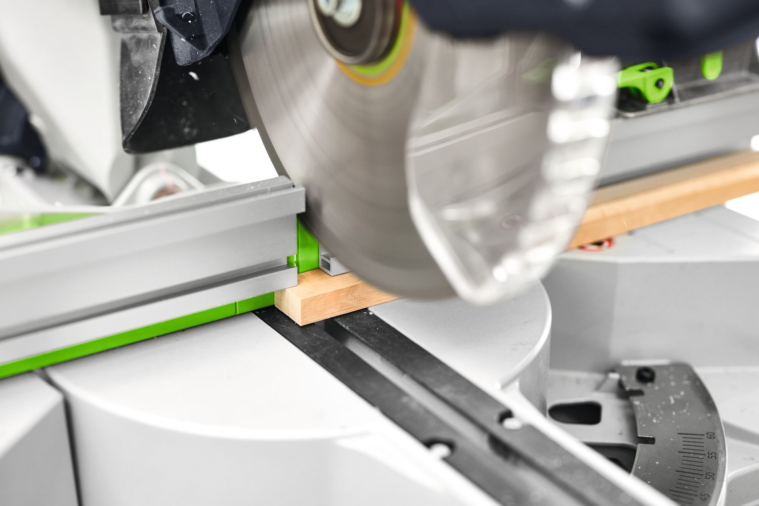 https://api.mastertools.nl/media/catalog/product/cache/4ac98b0d5e81b56bd000310ba88c60e0/4/0/4014549480472_05.jpg