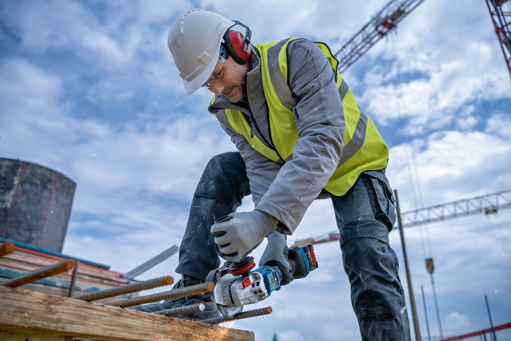 https://api.mastertools.nl/media/catalog/product/cache/4ac98b0d5e81b56bd000310ba88c60e0/4/0/4053423241099-2.jpg