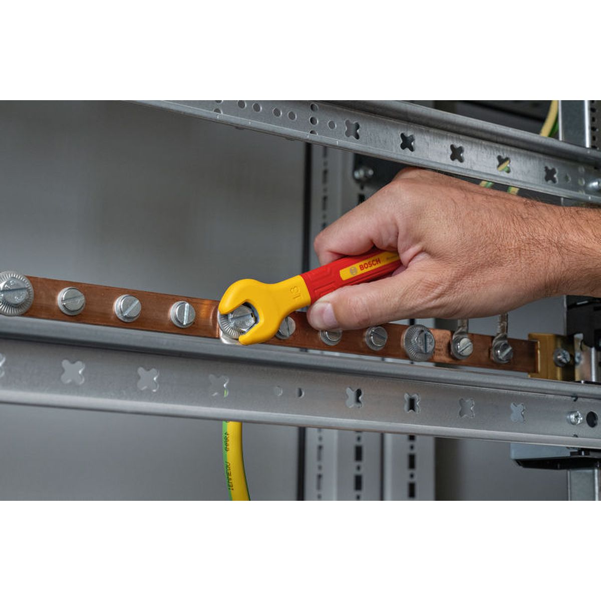 https://api.mastertools.nl/media/catalog/product/cache/4ac98b0d5e81b56bd000310ba88c60e0/4/0/4053423246704_02.jpg