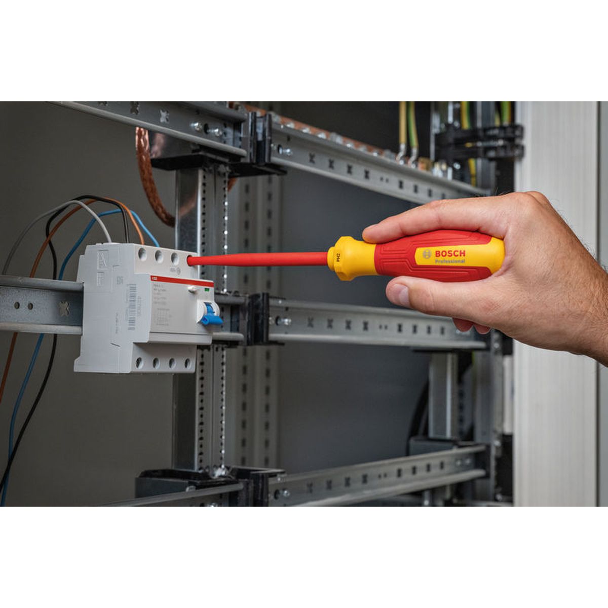 https://api.mastertools.nl/media/catalog/product/cache/4ac98b0d5e81b56bd000310ba88c60e0/4/0/4053423246742_03.jpg