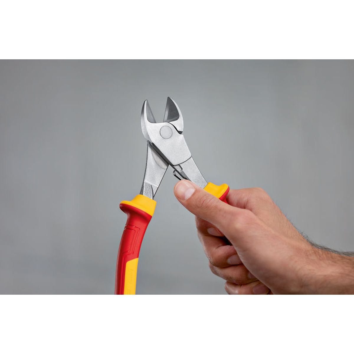 https://api.mastertools.nl/media/catalog/product/cache/4ac98b0d5e81b56bd000310ba88c60e0/4/0/4053423246827_03.jpg