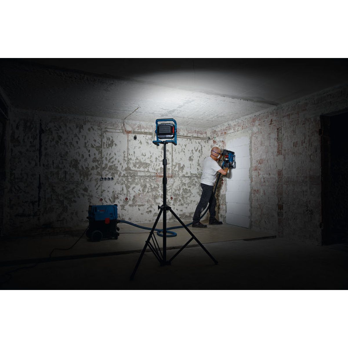 https://api.mastertools.nl/media/catalog/product/cache/4ac98b0d5e81b56bd000310ba88c60e0/4/0/4053423247411_02.jpg