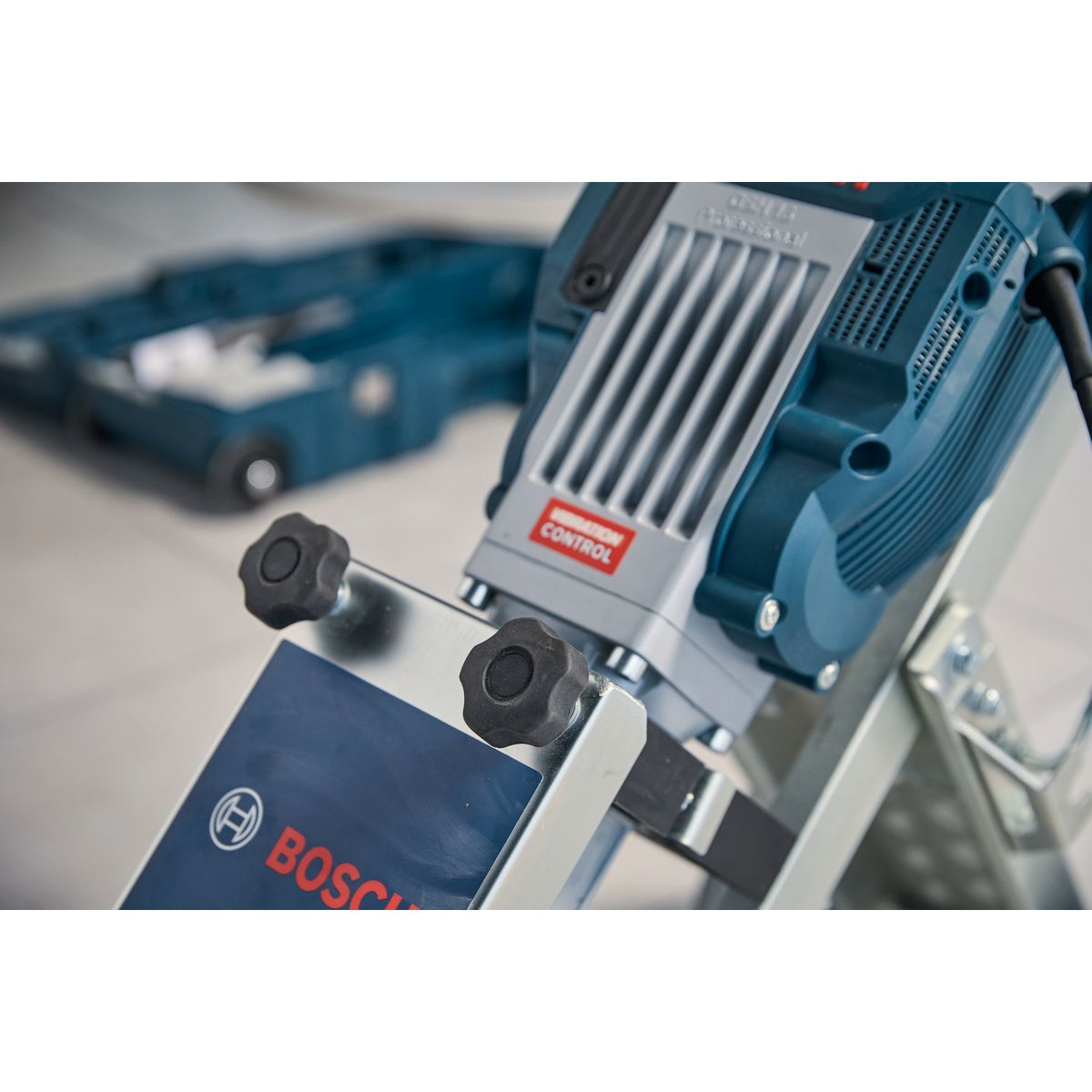 https://api.mastertools.nl/media/catalog/product/cache/4ac98b0d5e81b56bd000310ba88c60e0/4/0/4053423248852_08.jpg