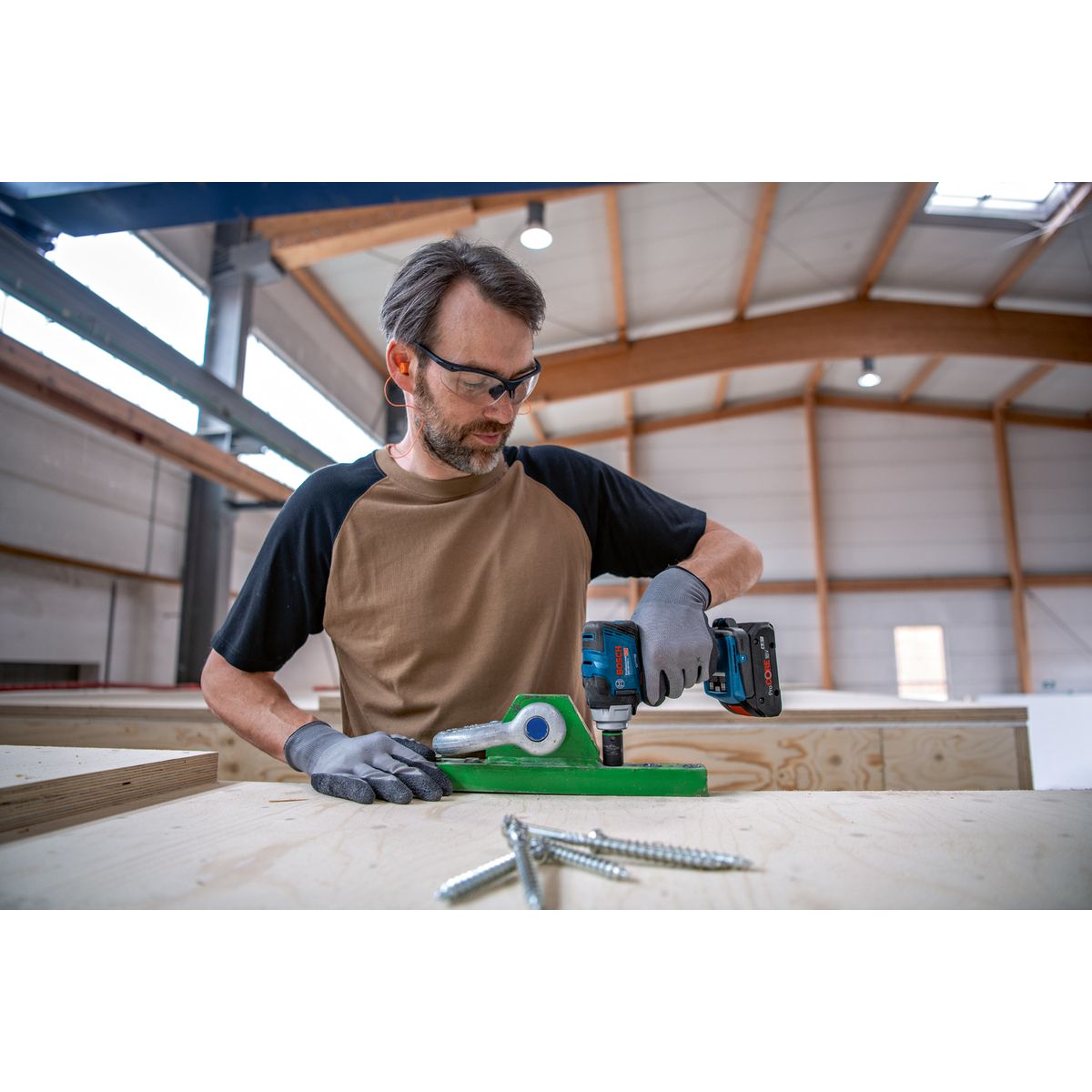 https://api.mastertools.nl/media/catalog/product/cache/4ac98b0d5e81b56bd000310ba88c60e0/4/0/4053423251722_03.jpg