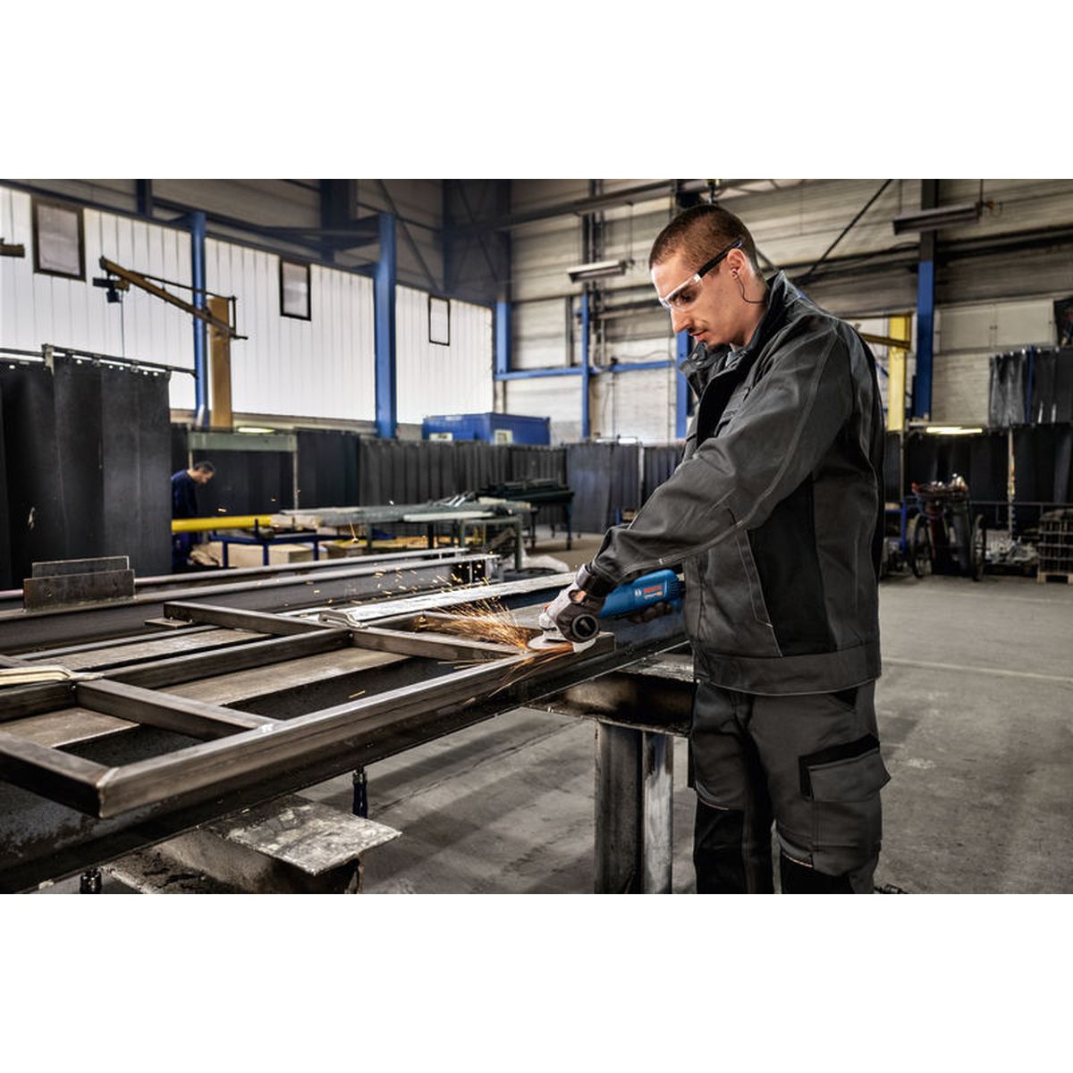 https://api.mastertools.nl/media/catalog/product/cache/4ac98b0d5e81b56bd000310ba88c60e0/4/0/4053423254860_10.jpg