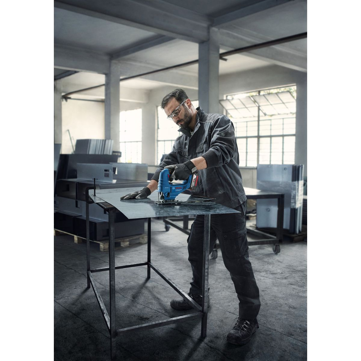 https://api.mastertools.nl/media/catalog/product/cache/4ac98b0d5e81b56bd000310ba88c60e0/4/0/4053423255317_07.jpg