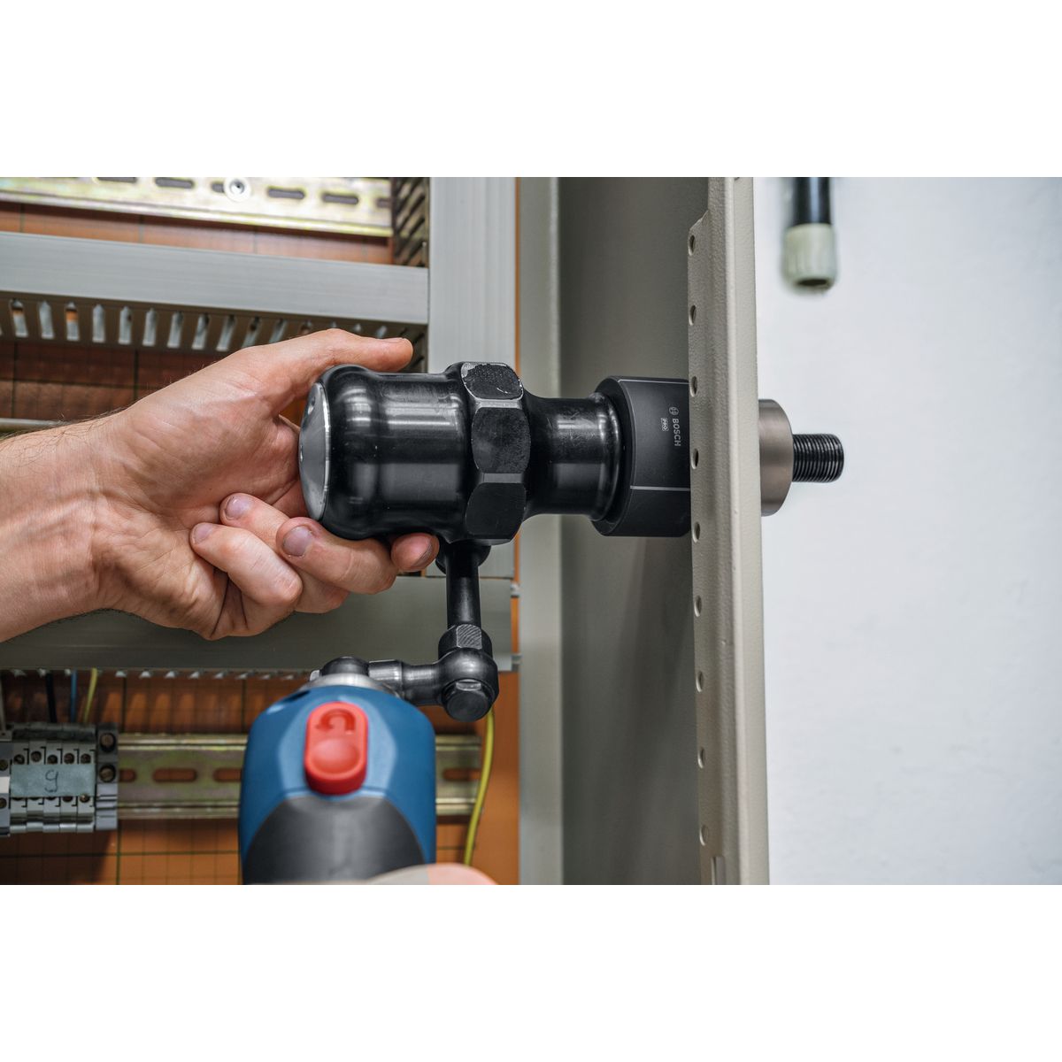 https://api.mastertools.nl/media/catalog/product/cache/4ac98b0d5e81b56bd000310ba88c60e0/4/0/4053423302486_15.jpg