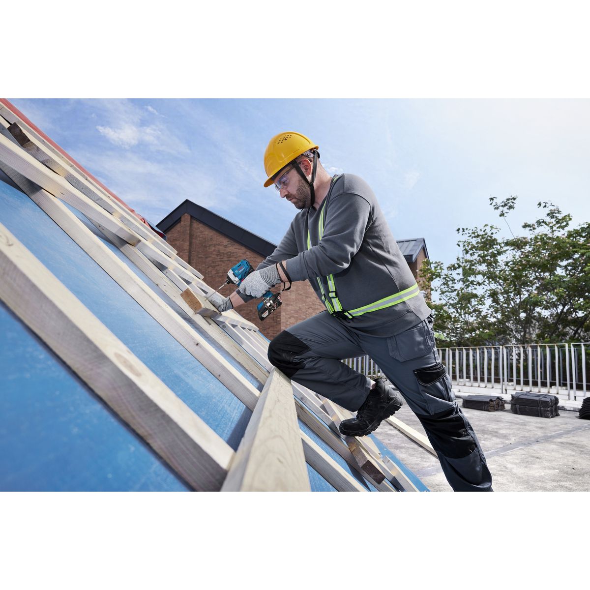https://api.mastertools.nl/media/catalog/product/cache/4ac98b0d5e81b56bd000310ba88c60e0/4/0/4053423304961_09.jpg