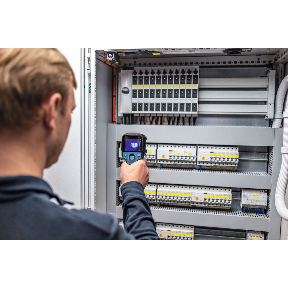 https://api.mastertools.nl/media/catalog/product/cache/4ac98b0d5e81b56bd000310ba88c60e0/4/0/4053423322354_09.jpg