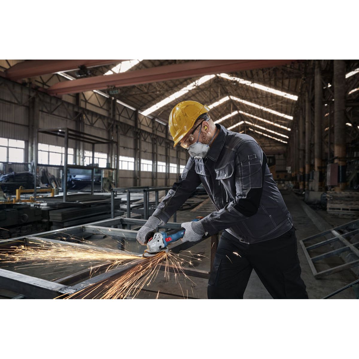 https://api.mastertools.nl/media/catalog/product/cache/4ac98b0d5e81b56bd000310ba88c60e0/4/0/4053423323832_06.jpg