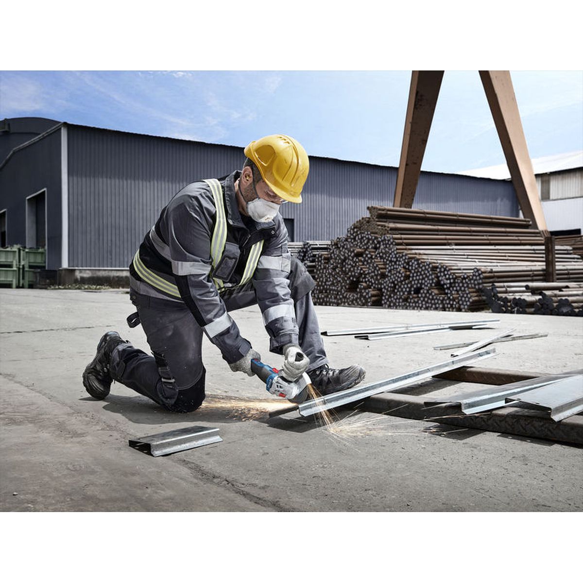 https://api.mastertools.nl/media/catalog/product/cache/4ac98b0d5e81b56bd000310ba88c60e0/4/0/4053423323832_07.jpg