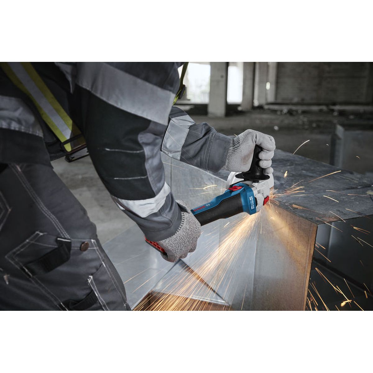 https://api.mastertools.nl/media/catalog/product/cache/4ac98b0d5e81b56bd000310ba88c60e0/4/0/4053423323832_08.jpg