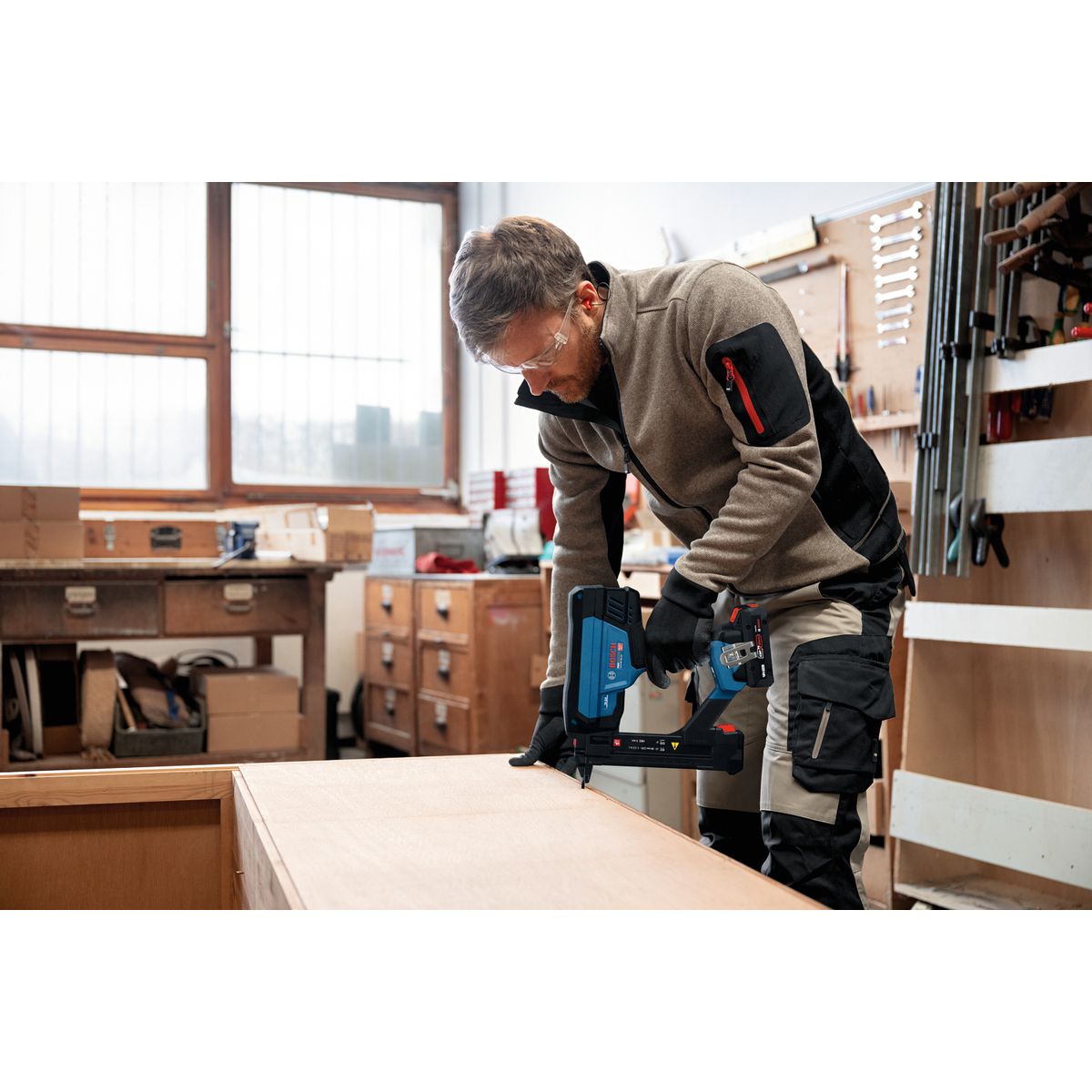 https://api.mastertools.nl/media/catalog/product/cache/4ac98b0d5e81b56bd000310ba88c60e0/4/0/4053423678949_05.jpg