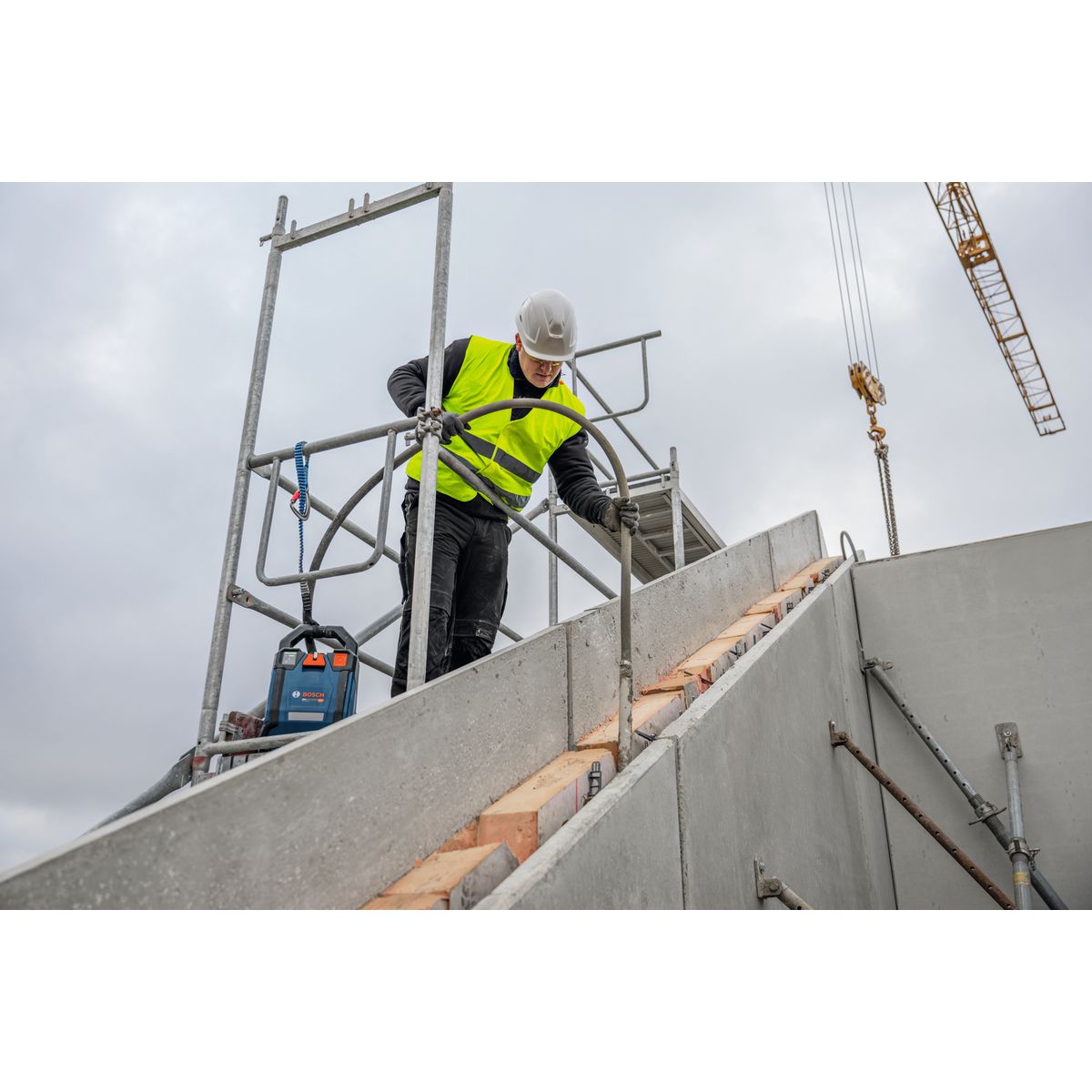https://api.mastertools.nl/media/catalog/product/cache/4ac98b0d5e81b56bd000310ba88c60e0/4/0/4053423689747_08.jpg