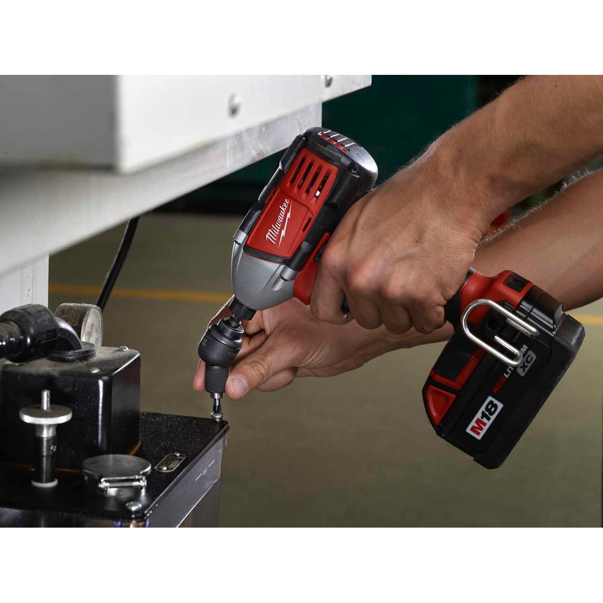 Milwaukee KNUCKLE™ zwenkbare bithouder + 10x SHOCKWAVE™ bits - 4932459781
