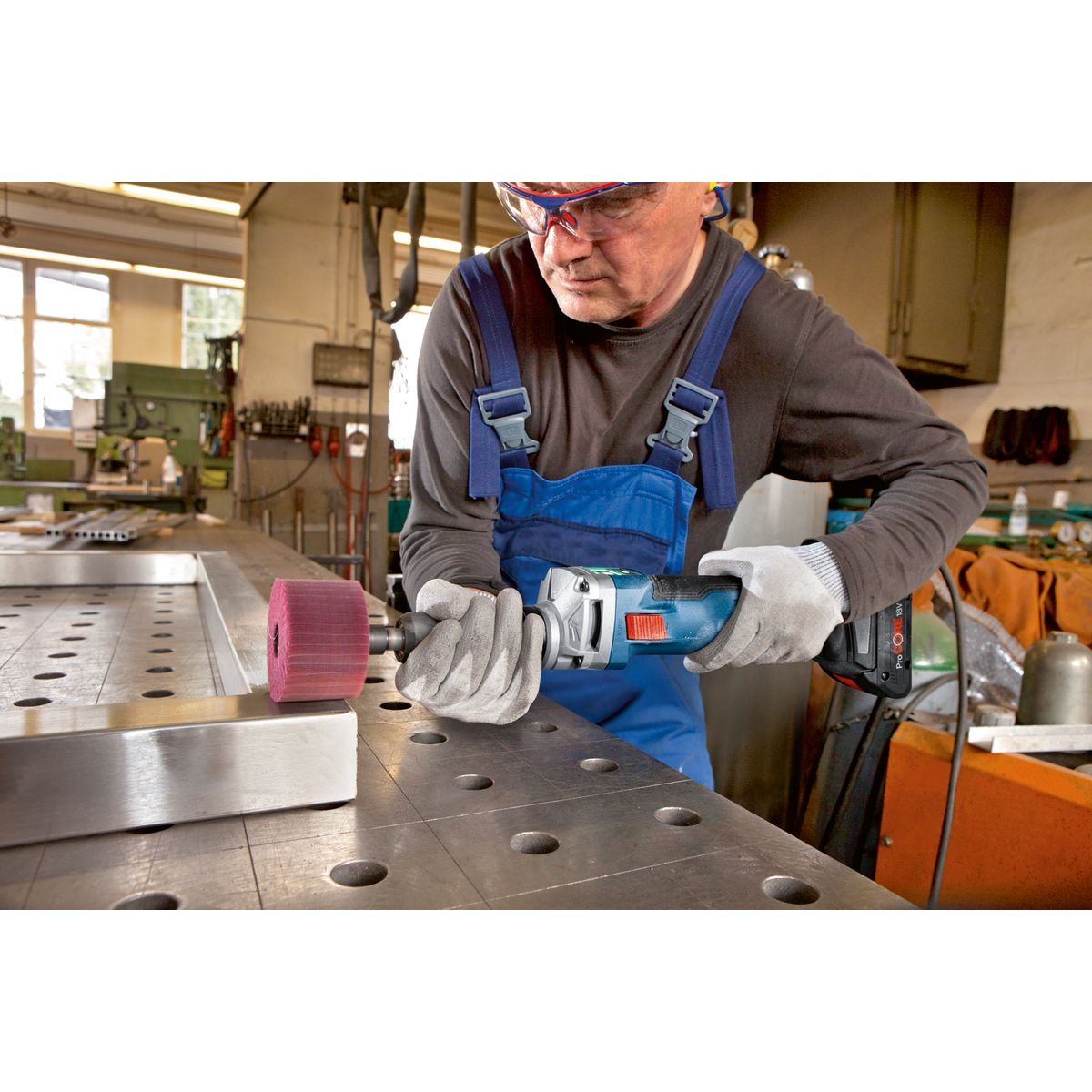 https://api.mastertools.nl/media/catalog/product/cache/4ac98b0d5e81b56bd000310ba88c60e0/4/0/4059952514710_06.jpg