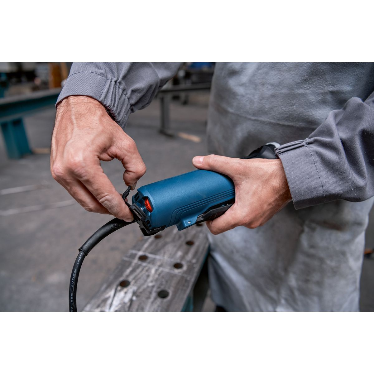 https://api.mastertools.nl/media/catalog/product/cache/4ac98b0d5e81b56bd000310ba88c60e0/4/0/4059952576725_08.jpg