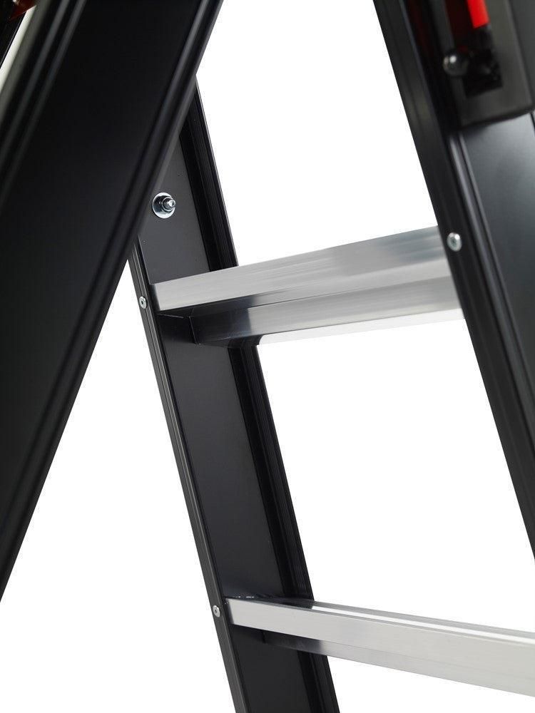 https://api.mastertools.nl/media/catalog/product/cache/4ac98b0d5e81b56bd000310ba88c60e0/a/l/altrex-trap-taurus-tdo-2x4-95cm-zwart-192604-8711563135253-mastertools_nl-3.jpg