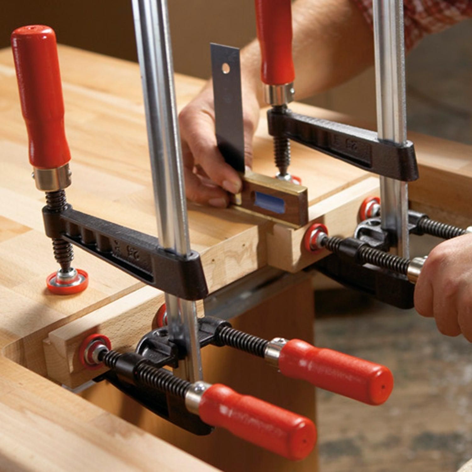 https://api.mastertools.nl/media/catalog/product/cache/4ac98b0d5e81b56bd000310ba88c60e0/b/e/bessey-kt52-hulpstuk-voor-lijmtang-2-spindels-4008158004587-mastertools_nl-2.jpg