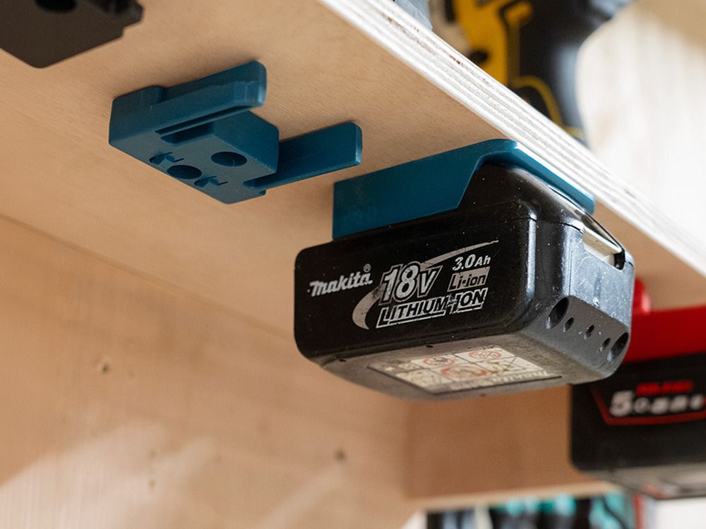 https://api.mastertools.nl/media/catalog/product/cache/4ac98b0d5e81b56bd000310ba88c60e0/b/m/bm-blue-01_8e041b2867.jpg
