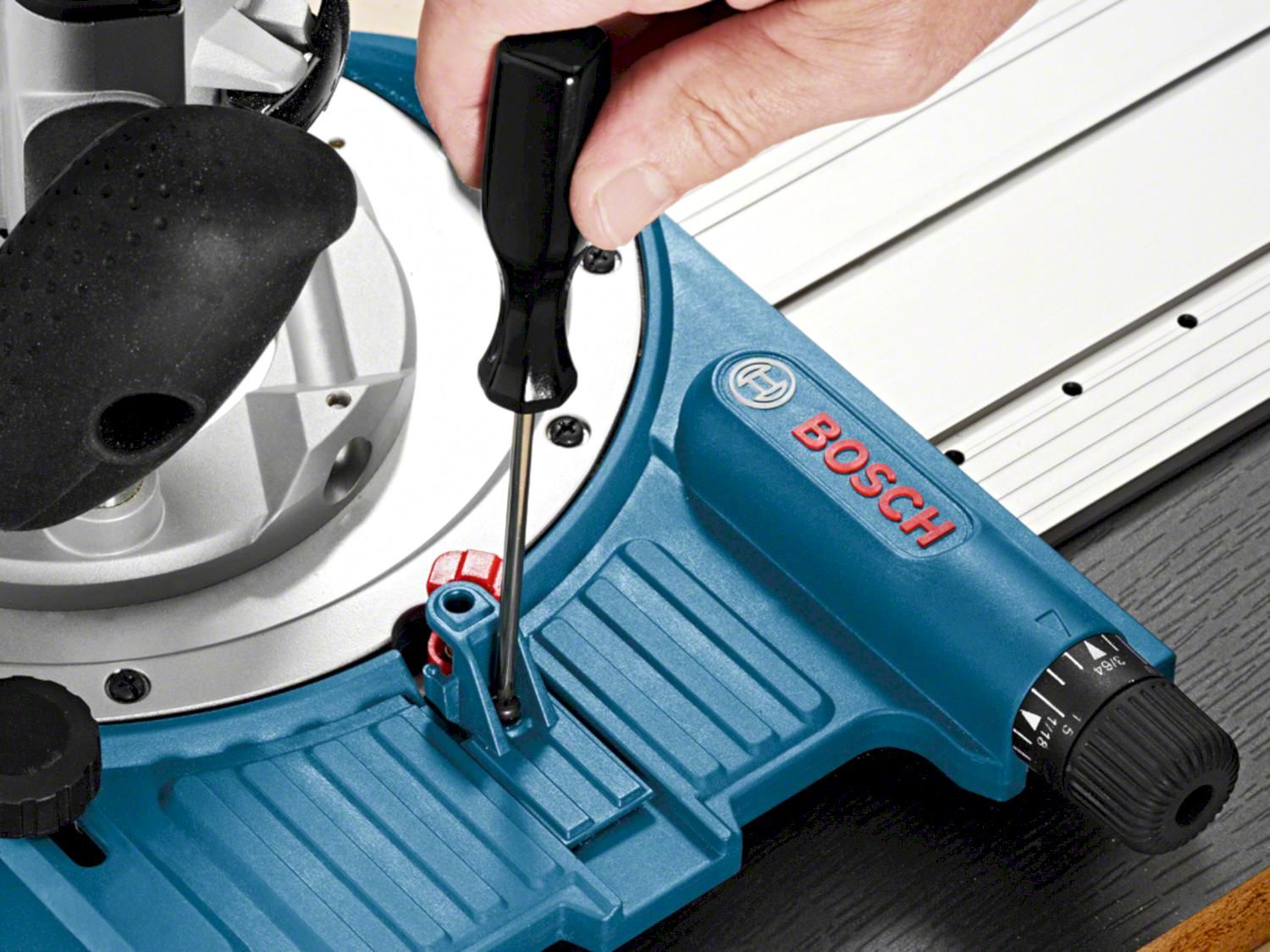 https://api.mastertools.nl/media/catalog/product/cache/4ac98b0d5e81b56bd000310ba88c60e0/b/o/bosch-professional-fsn-ra-32-gatenraster-32mm-voor-bovenfrezen-1600z0003x-3165140727099-mastertools_nl-4.jpg