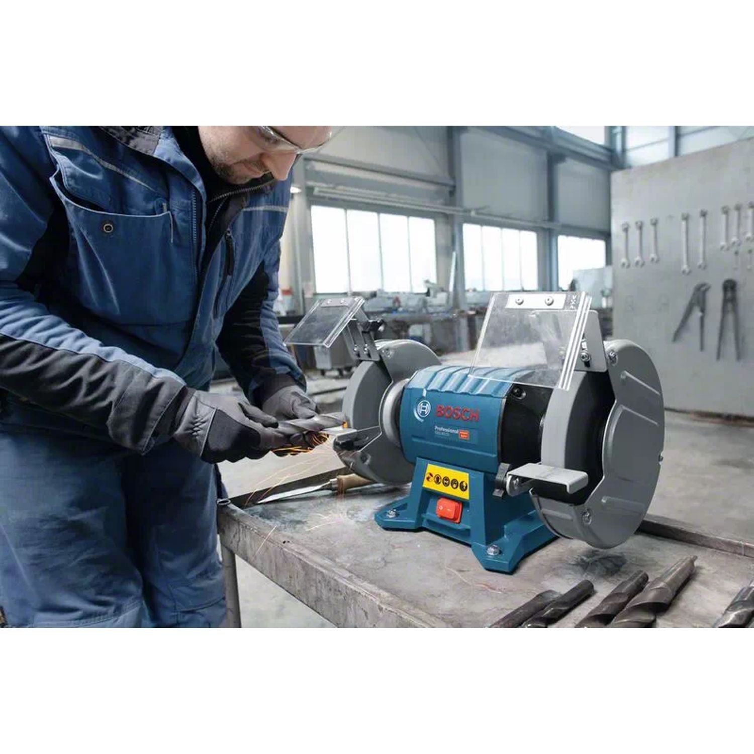 https://api.mastertools.nl/media/catalog/product/cache/4ac98b0d5e81b56bd000310ba88c60e0/b/o/bosch-professional-gbg-60-20-tafelslijpmachine-200mm-600w-060127a400-3165140893442-mastertools_nl-3.jpg