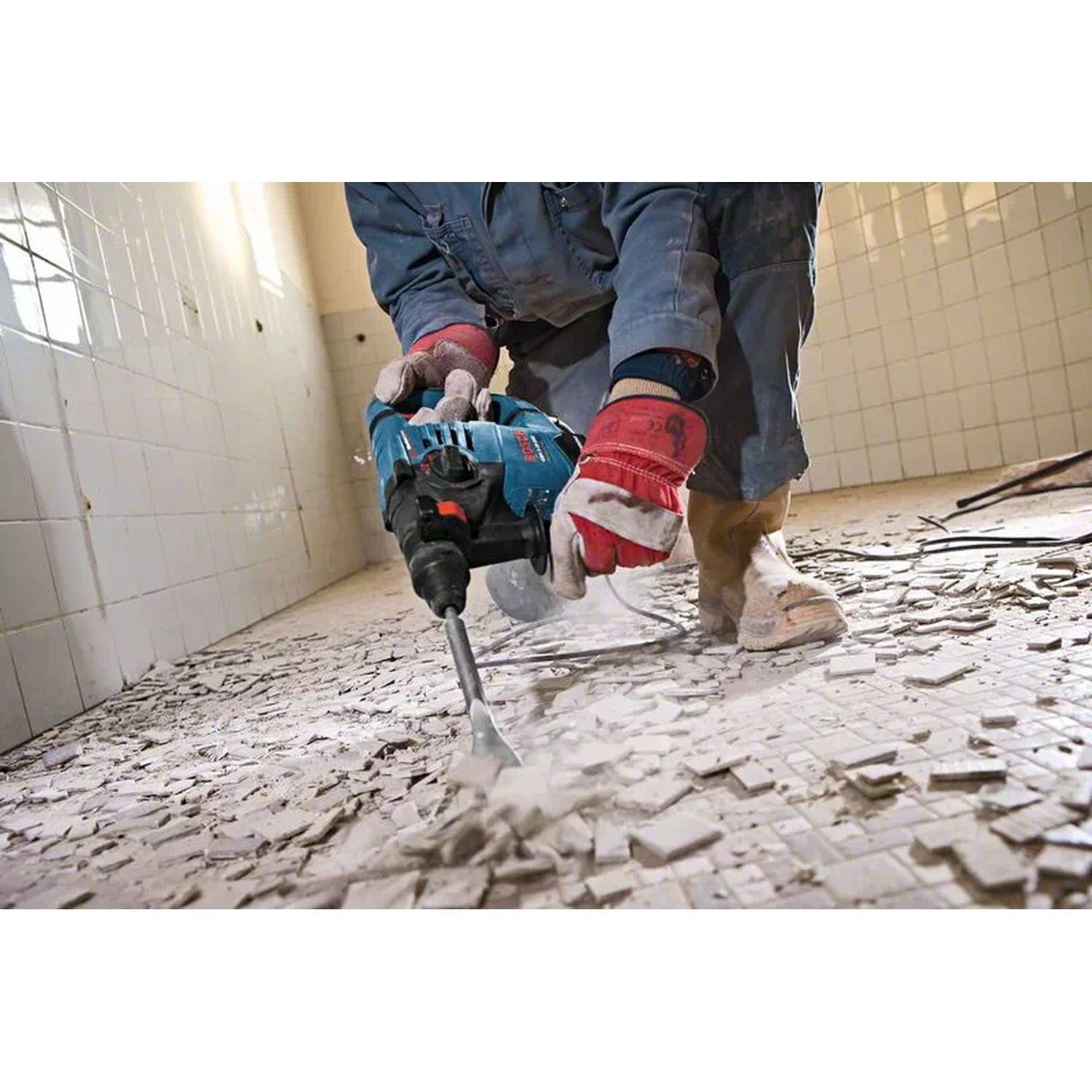 https://api.mastertools.nl/media/catalog/product/cache/4ac98b0d5e81b56bd000310ba88c60e0/b/o/bosch-professional-gbh-3-28-dfr-boorhamer-sds-plus-31j-800w-230v-in-l-boxx-061124a004-3165140600675-mastertools_nl-2.jpg