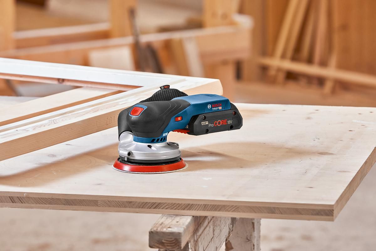 https://api.mastertools.nl/media/catalog/product/cache/4ac98b0d5e81b56bd000310ba88c60e0/b/o/bosch-professional-gex-18v-125-accu-excentrische-schuurmachine-basic-body-0601372200-4059952539645-mastertools_nl-3.jpg