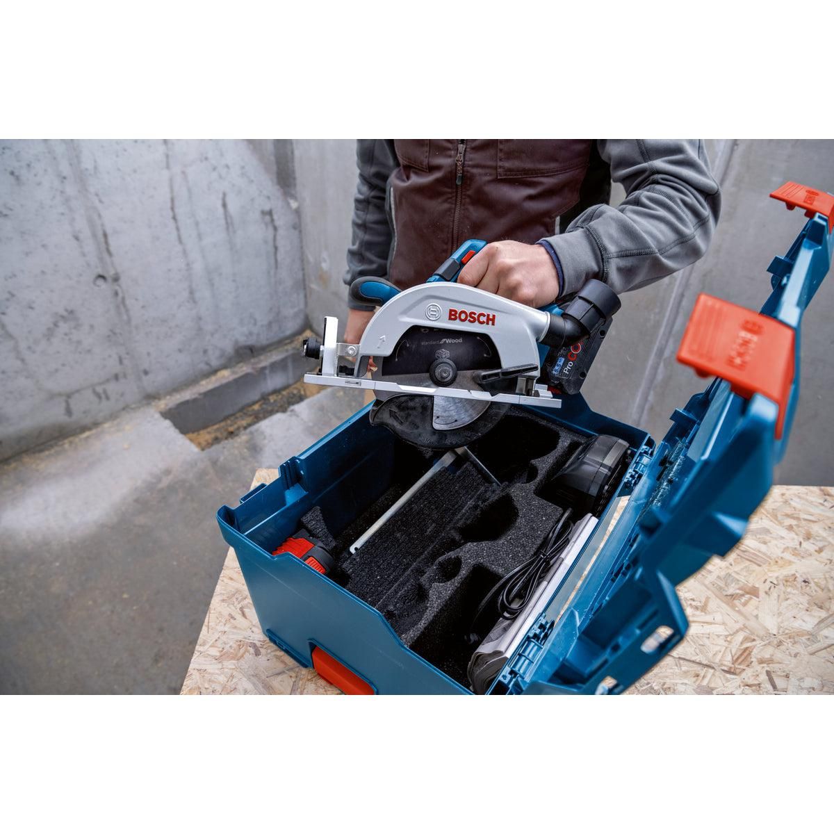 https://api.mastertools.nl/media/catalog/product/cache/4ac98b0d5e81b56bd000310ba88c60e0/b/o/bosch-professional-gks-18v-57-2-l-accu-cirkelzaag-18v-basic-body-in-l-boxx-06016c1101-4059952610665-mastertools_nl-6.jpg