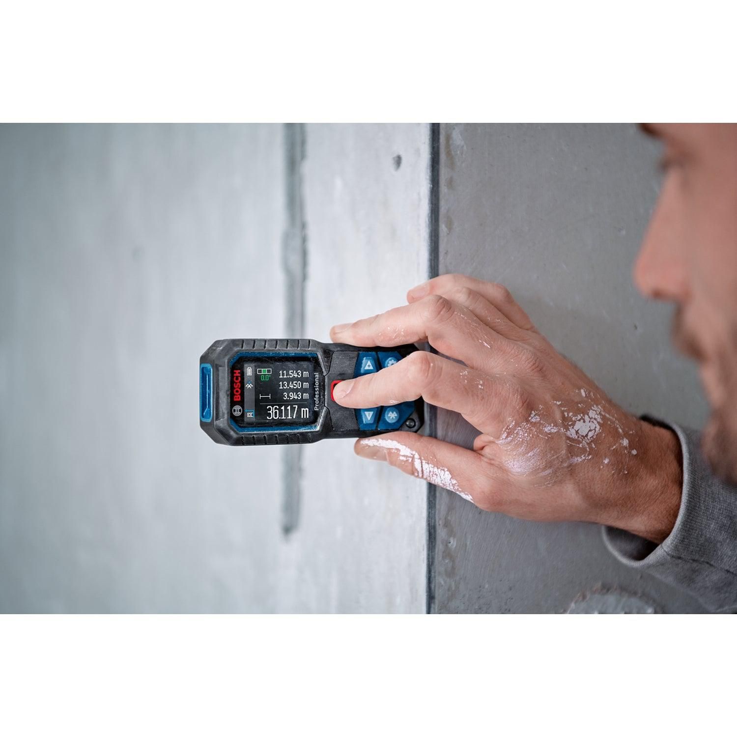 https://api.mastertools.nl/media/catalog/product/cache/4ac98b0d5e81b56bd000310ba88c60e0/b/o/bosch-professional-glm-50-27-c-laserafstandsmeter-50m-rood-0601072t00-4059952518824-mastertools_nl-8.jpg