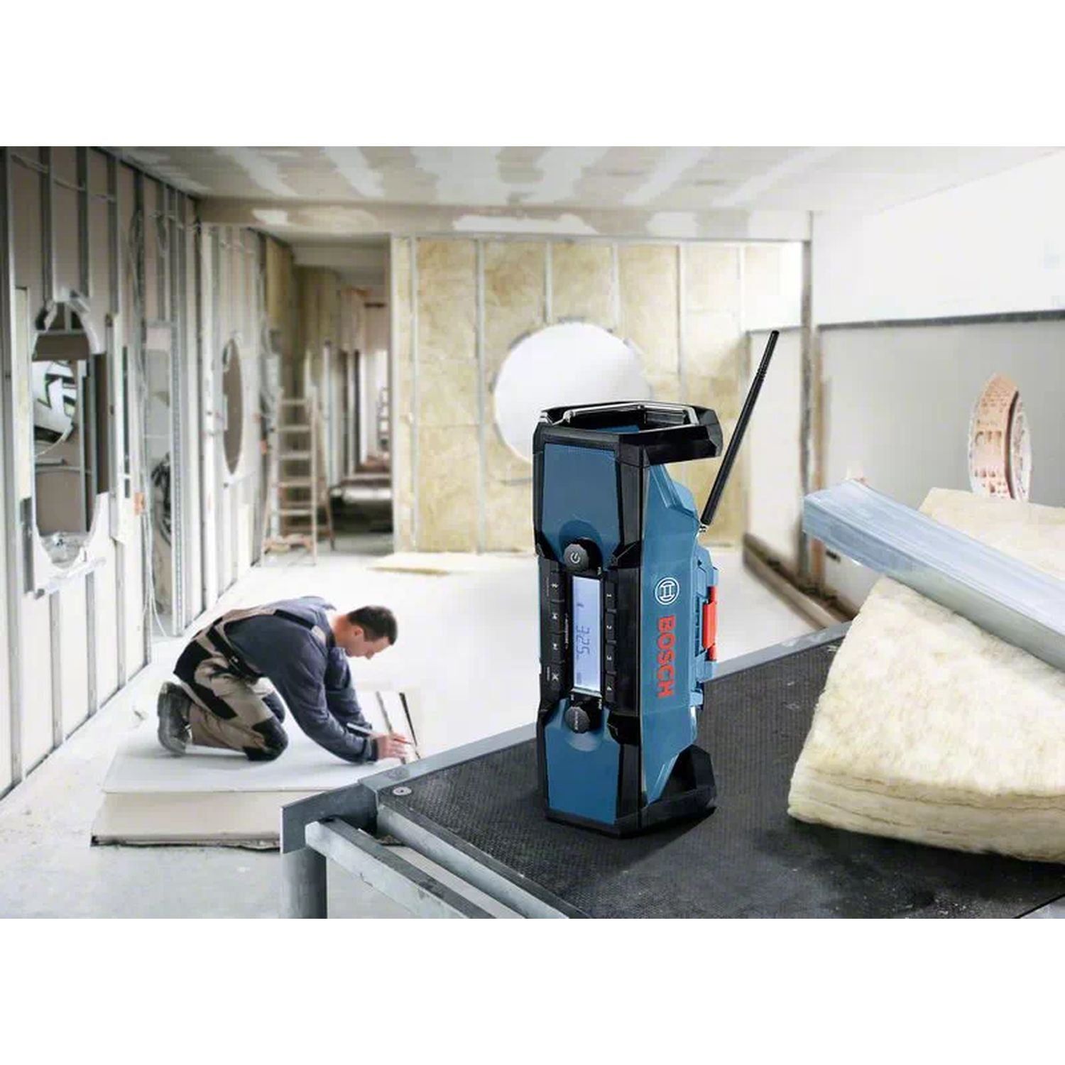https://api.mastertools.nl/media/catalog/product/cache/4ac98b0d5e81b56bd000310ba88c60e0/b/o/bosch-professional-gpb-18v-2-c-bouwradio-230v18v-basic-body-06014a3000-4059952507811-mastertools_nl-5.jpg