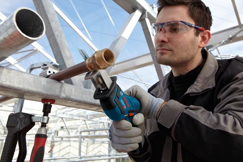 https://api.mastertools.nl/media/catalog/product/cache/4ac98b0d5e81b56bd000310ba88c60e0/b/o/bosch-professional-gsa-12v-14-accu-reciprozaagmachine-12v-30ah-li-ion-in-l-boxx-060164l976-3165140910651-mastertools_nl-6.jpg