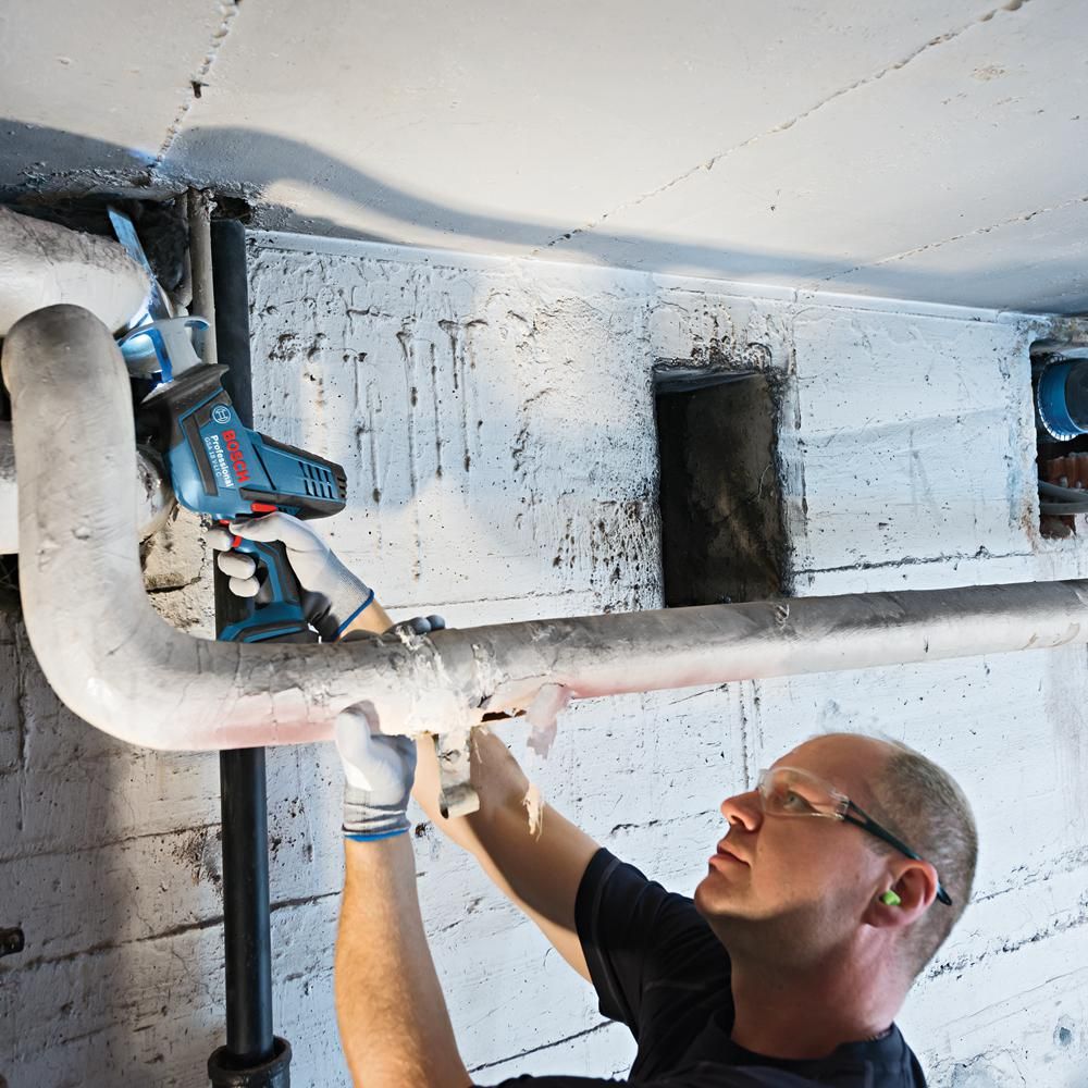 https://api.mastertools.nl/media/catalog/product/cache/4ac98b0d5e81b56bd000310ba88c60e0/b/o/bosch-professional-gsa-18v-li-accu-reciprozaag-18v-basic-body-in-l-boxx-06016a5001-3165140830256-mastertools_nl-3.jpg