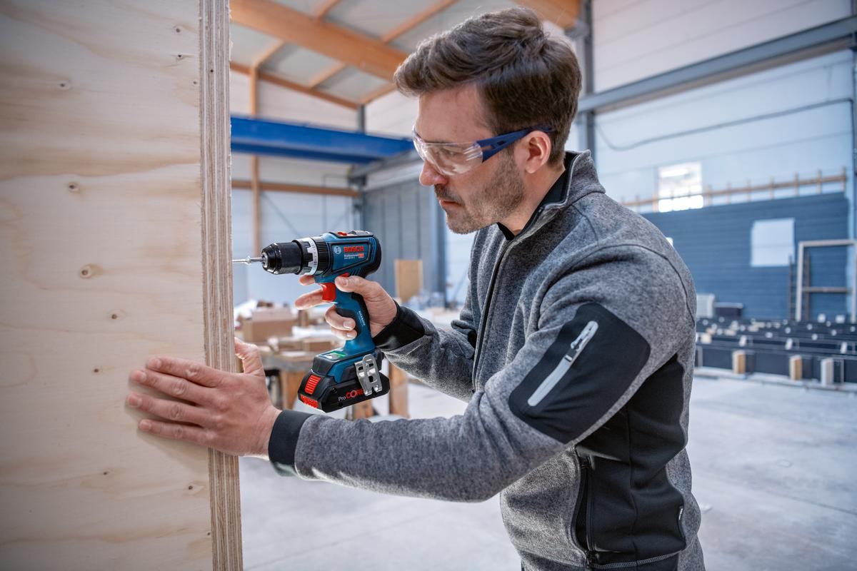 https://api.mastertools.nl/media/catalog/product/cache/4ac98b0d5e81b56bd000310ba88c60e0/b/o/bosch-professional-gsb-18v-90-c-accu-schroefklopboormachine-18v-basic-body-in-l-boxx-06019k6102-4059952617312-mastertools_nl-6.jpg