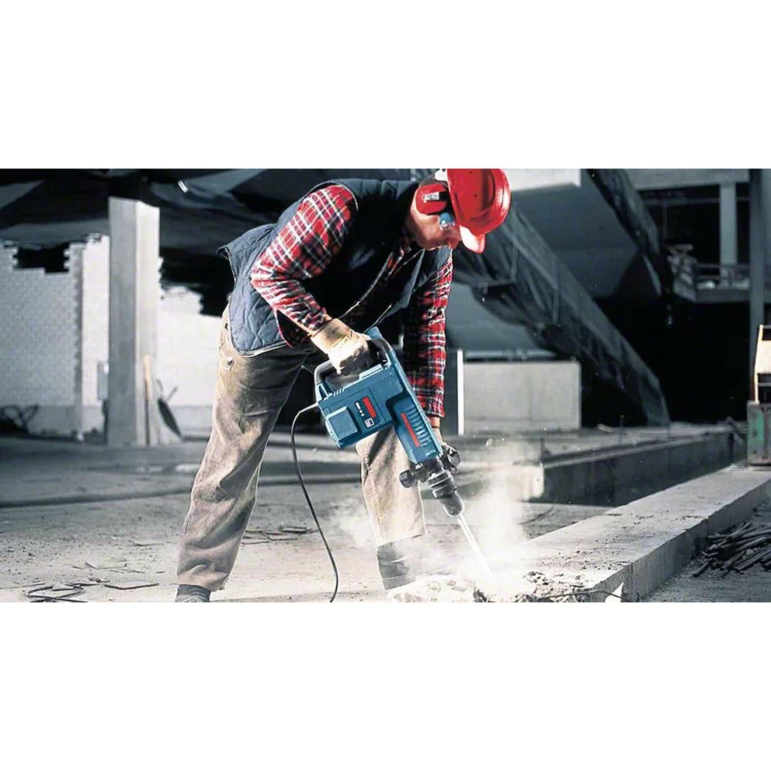 https://api.mastertools.nl/media/catalog/product/cache/4ac98b0d5e81b56bd000310ba88c60e0/b/o/bosch-professional-gsh-11-e-breekhamer-sds-max-168j-1500w-0611316703-3165140203869-mastertools_nl-5.jpg