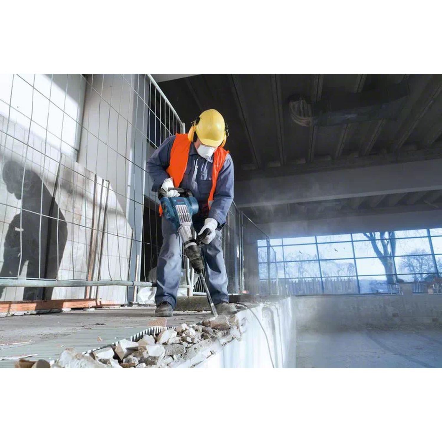 https://api.mastertools.nl/media/catalog/product/cache/4ac98b0d5e81b56bd000310ba88c60e0/b/o/bosch-professional-gsh-11-vc-breekhamer-sds-max-23j-0611336000-3165140546973-mastertools_nl-6.jpg